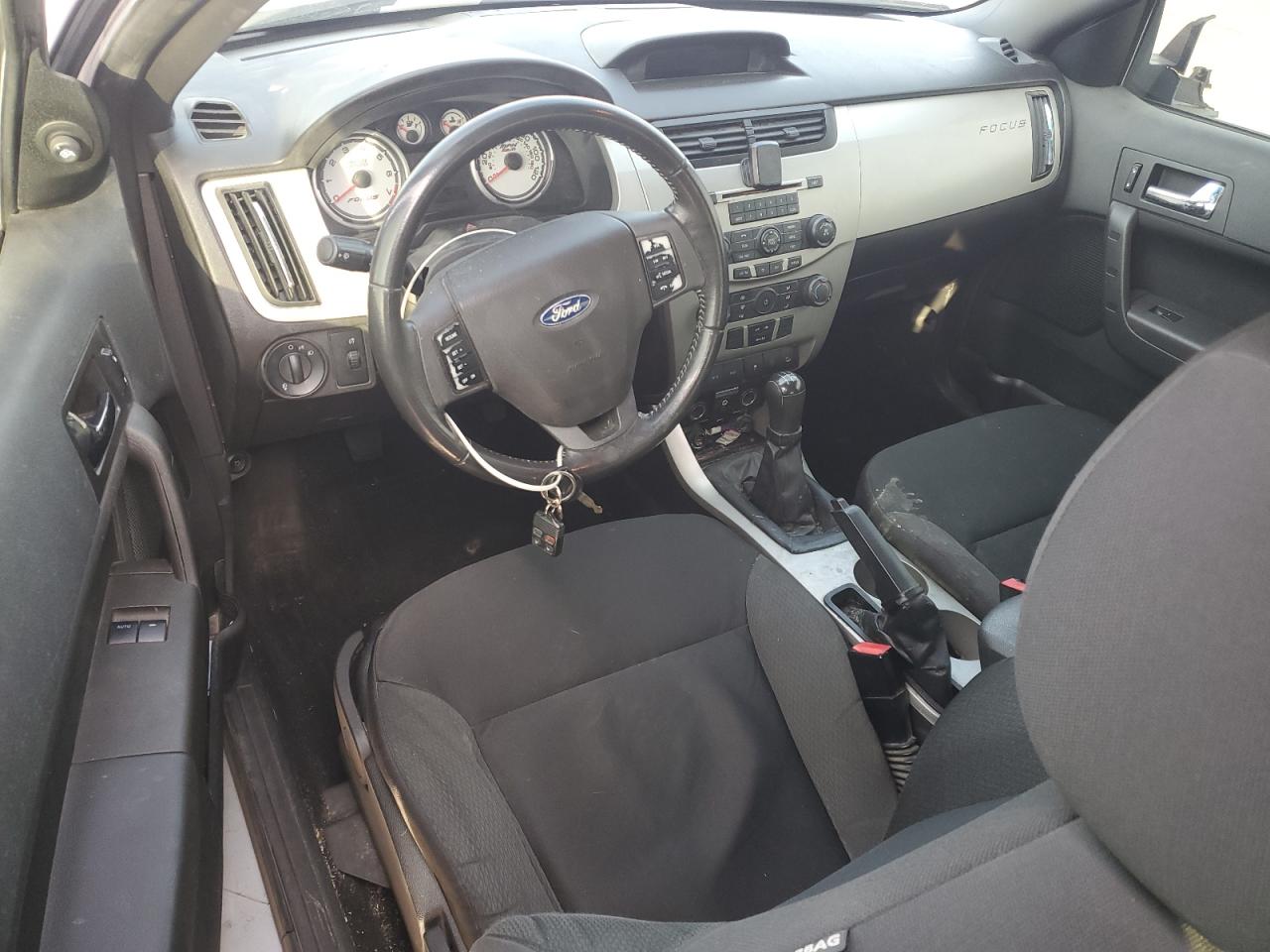 2010 Ford Focus - Image 8