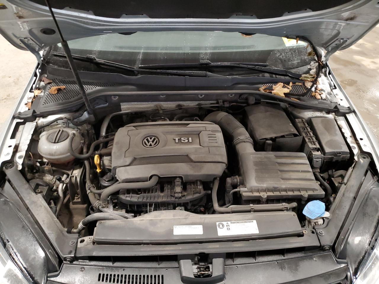 2017 Volkswagen Golf - Image 11