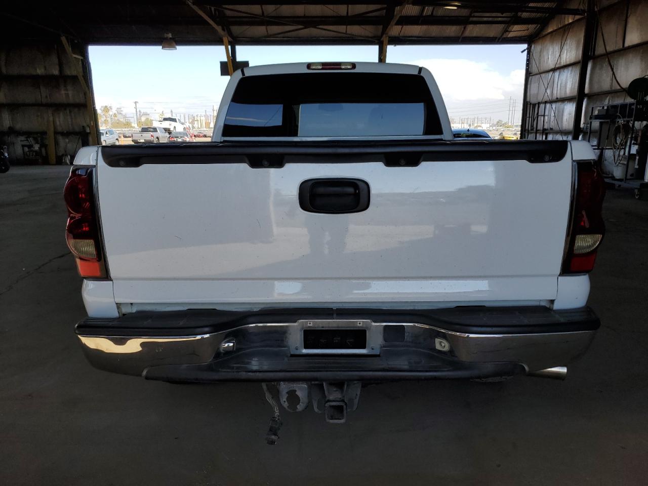 2004 Chevrolet Silverado - Image 6
