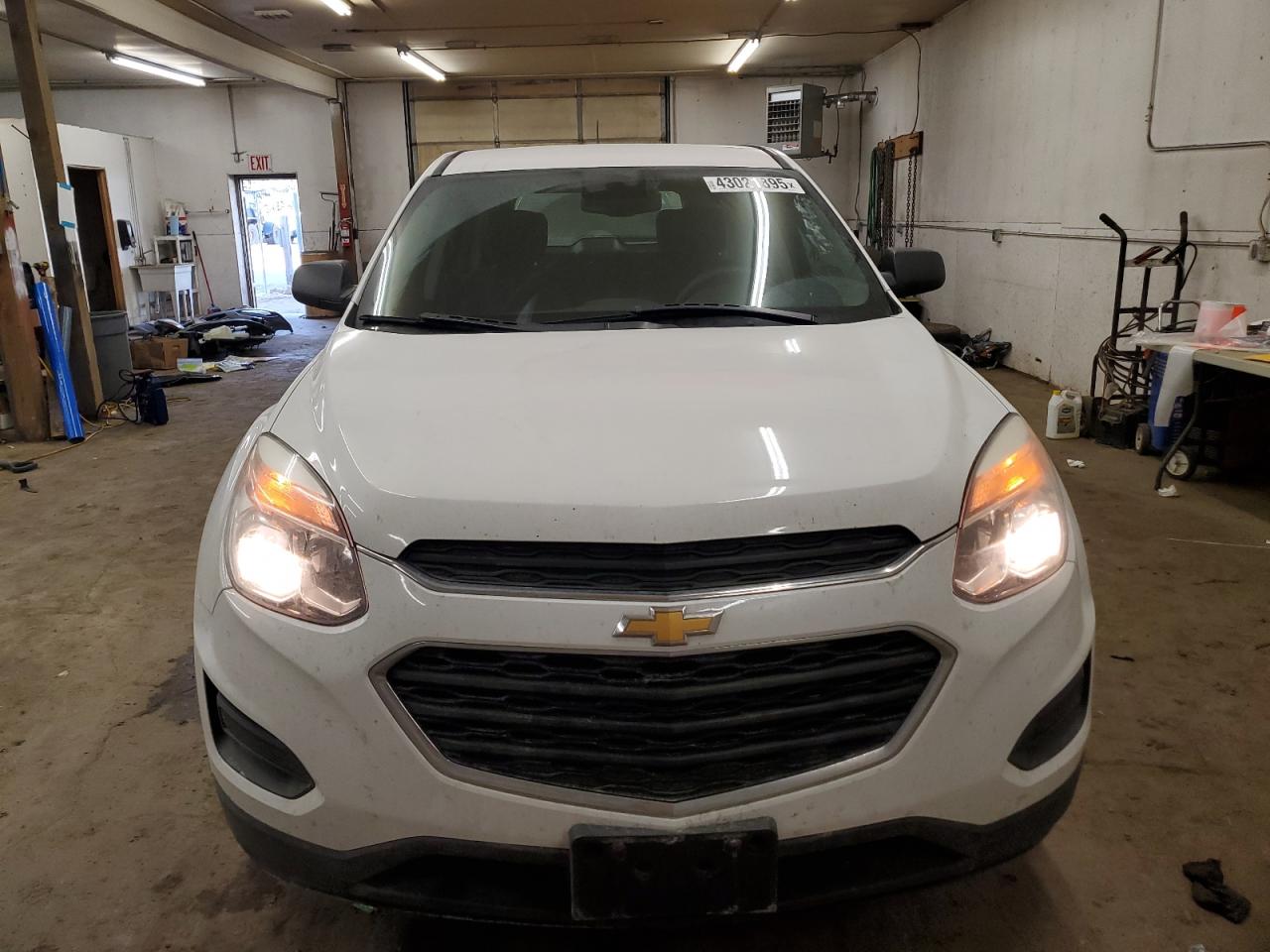 2017 Chevrolet Equinox - Image 5