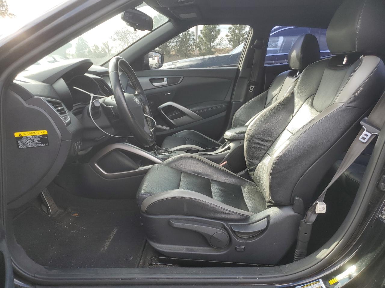 2016 Hyundai Veloster - Image 7