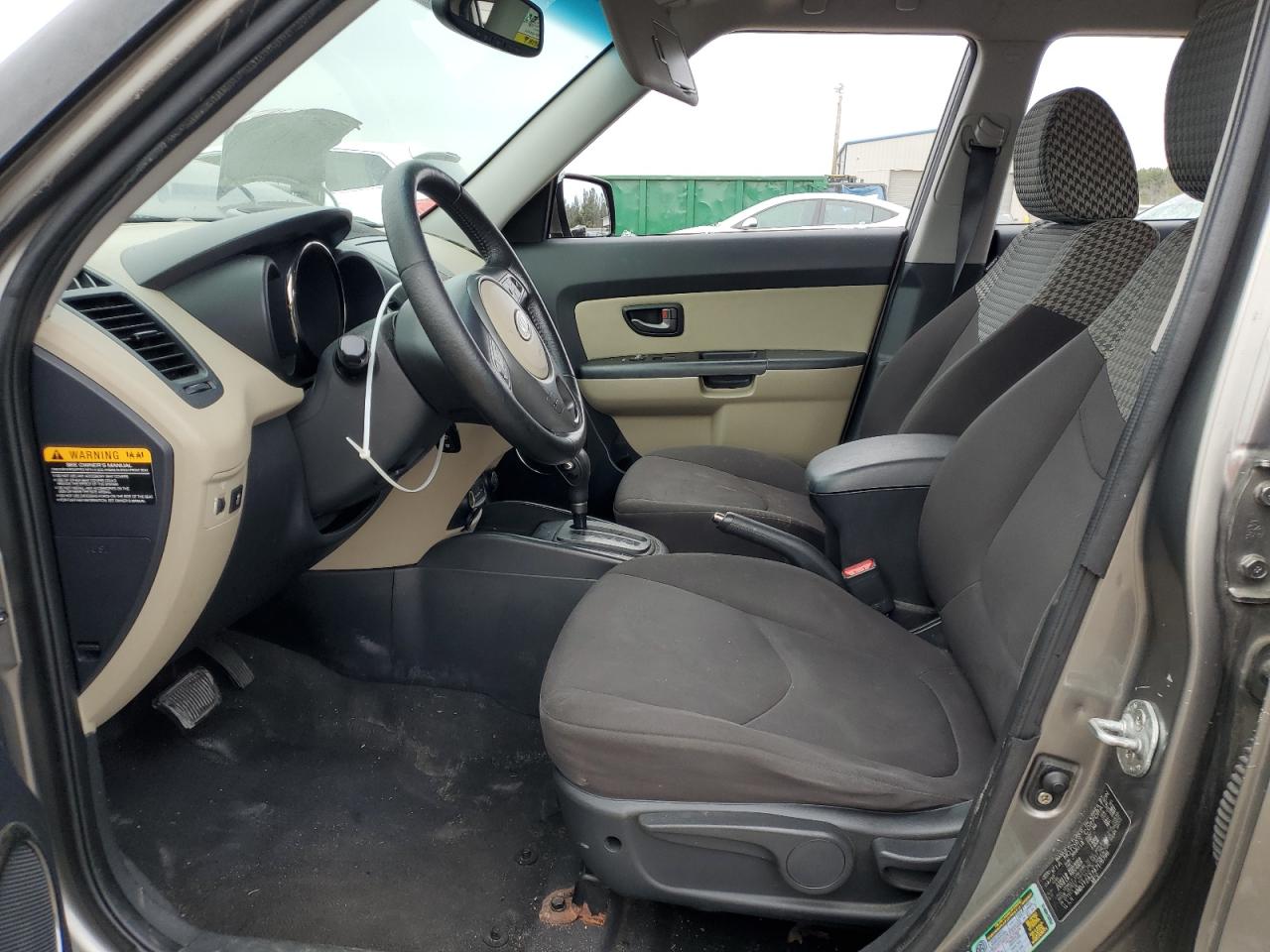 2010 Kia Soul + VIN: KNDJT2A27A7176799 Lot: 88029395