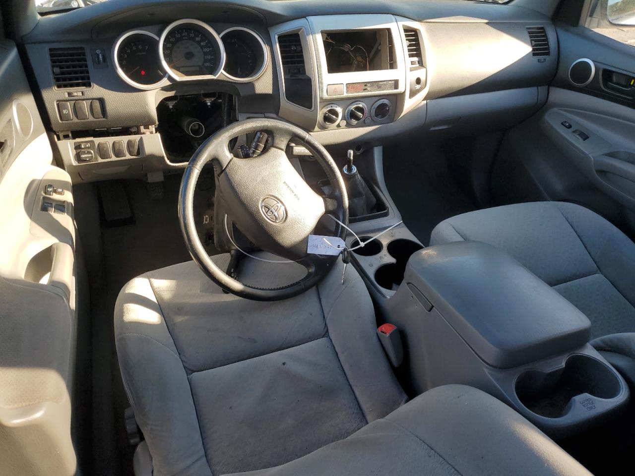 2006 Toyota Tacoma - Image 8
