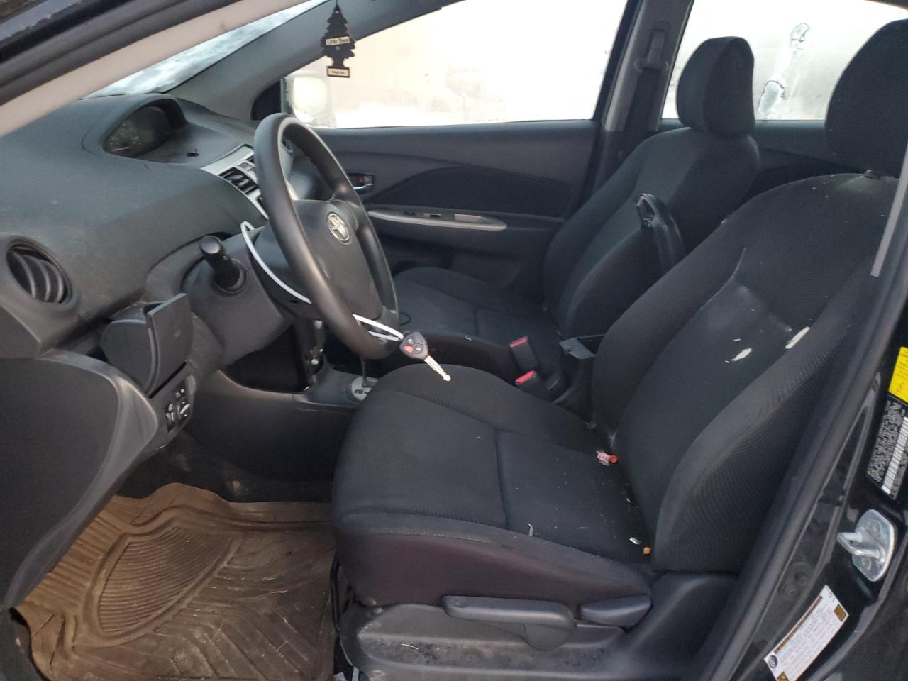2010 Toyota Yaris - Image 7