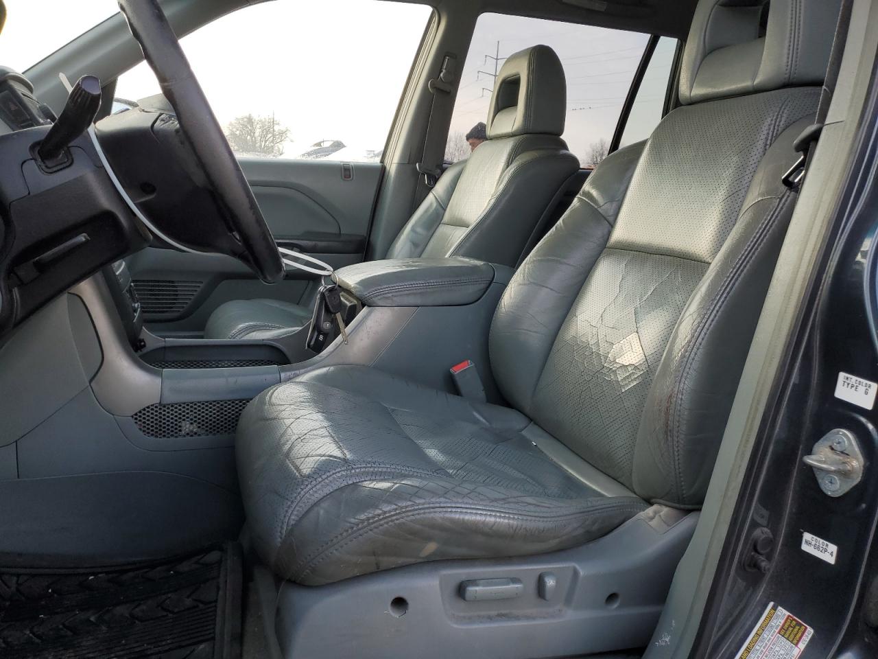 2004 Honda Pilot Exl VIN: 2HKYF18624H590338 Lot: 42022105