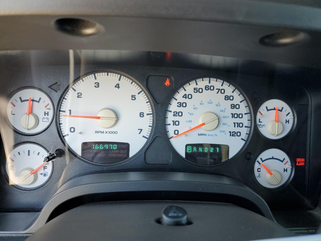 2004 Dodge RAM - Image 9