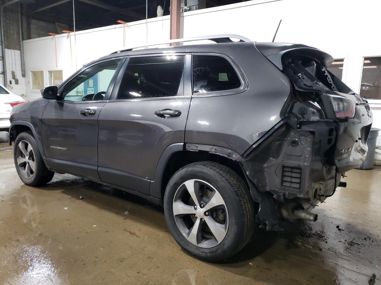 2019 Jeep Grand Cherokee - Image 2