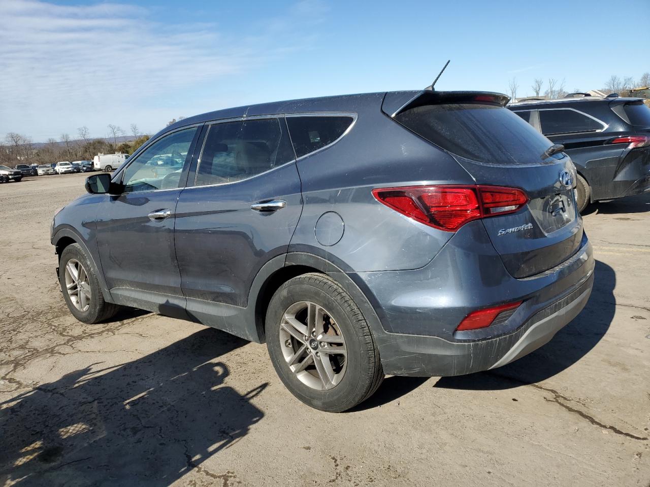 2018 Hyundai Santa Fe - Image 2