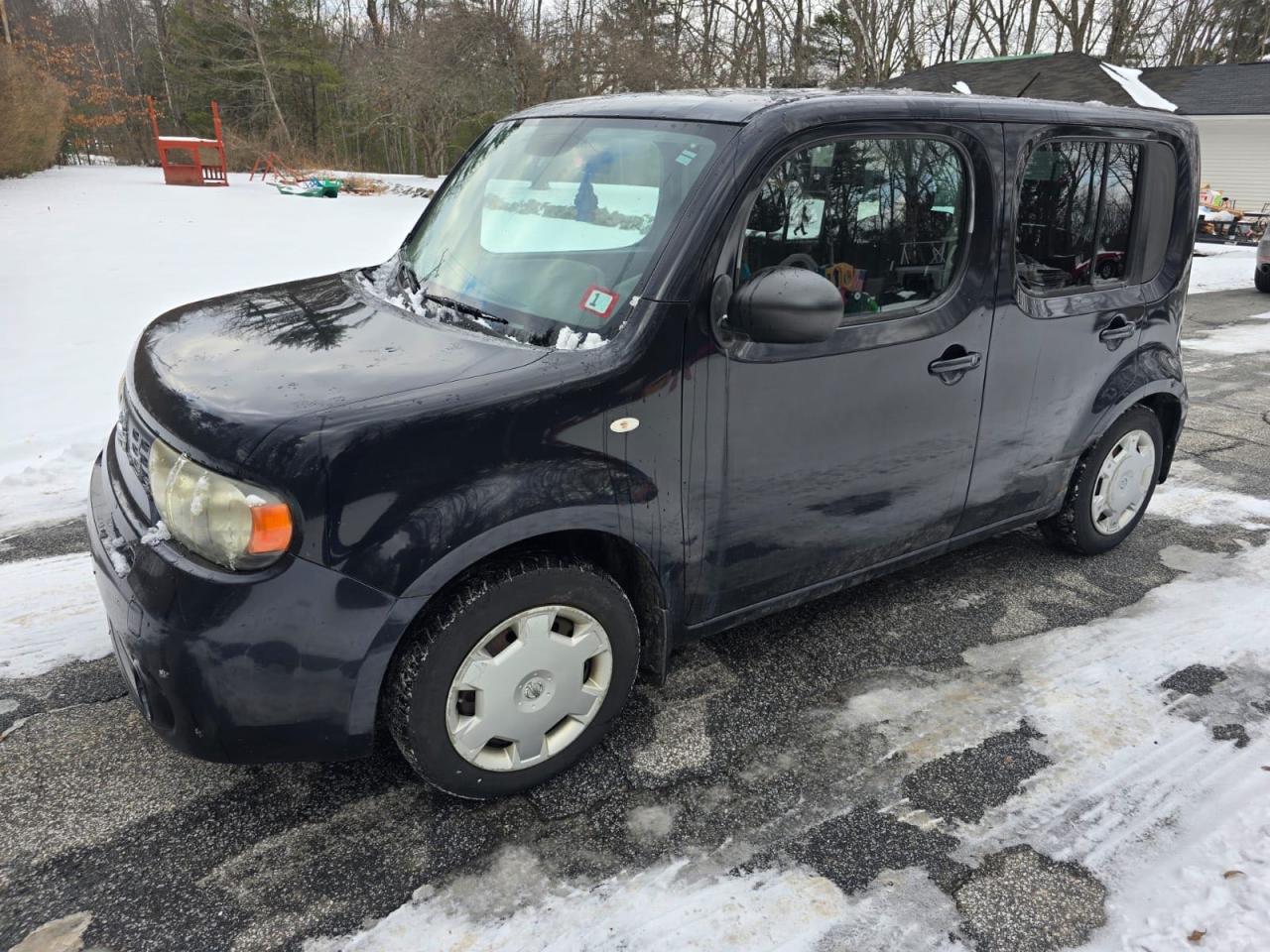 2010 Nissan Cube - Image 2