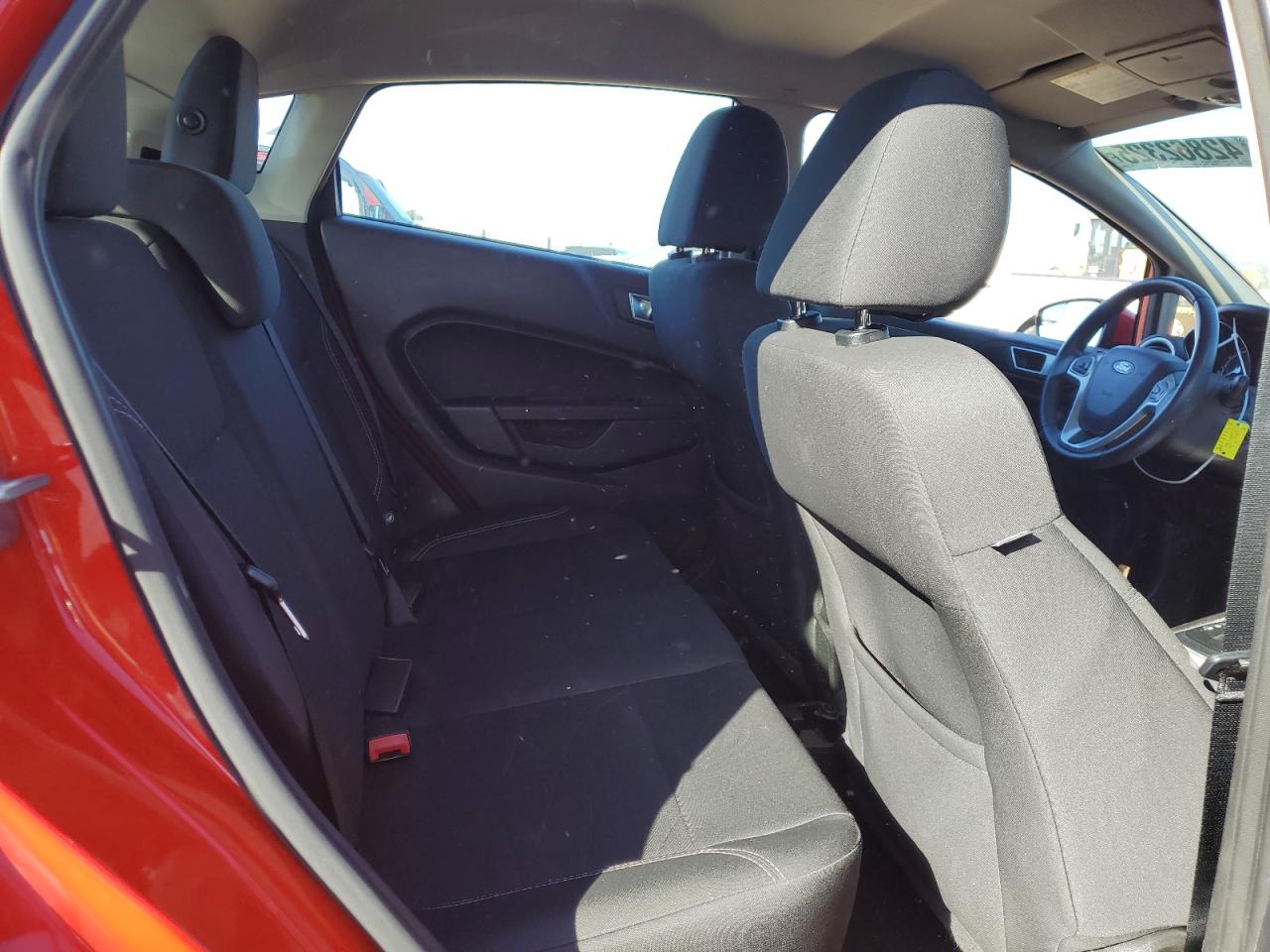 2015 Ford Fiesta - Image 10