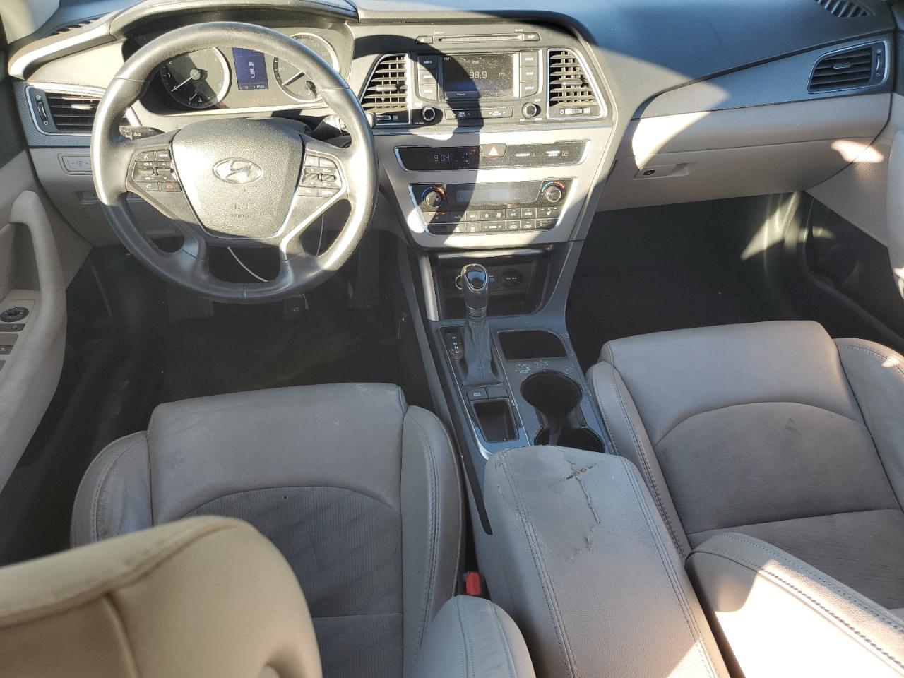 2015 Hyundai Sonata - Image 8