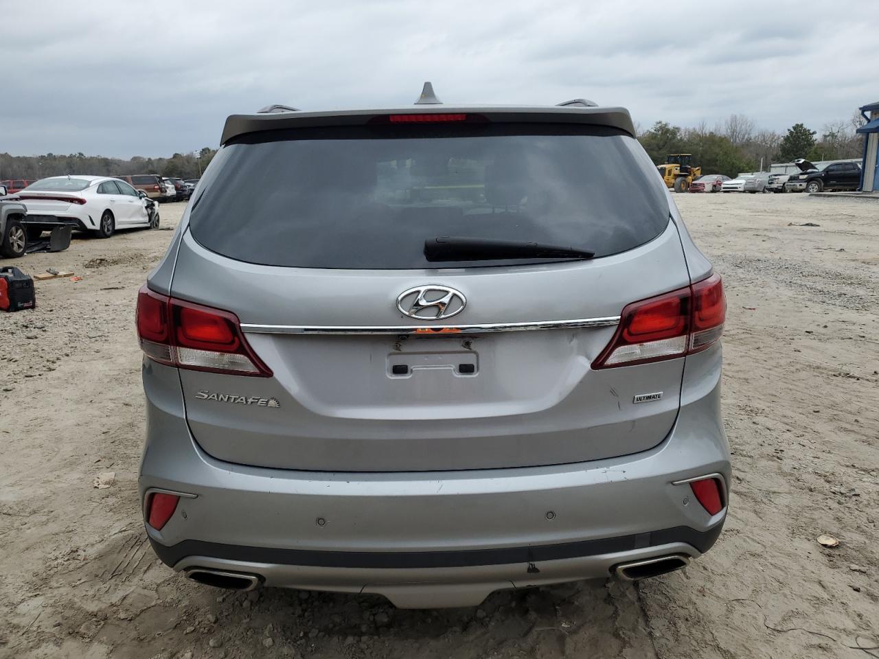 2017 Hyundai Santa Fe - Image 6