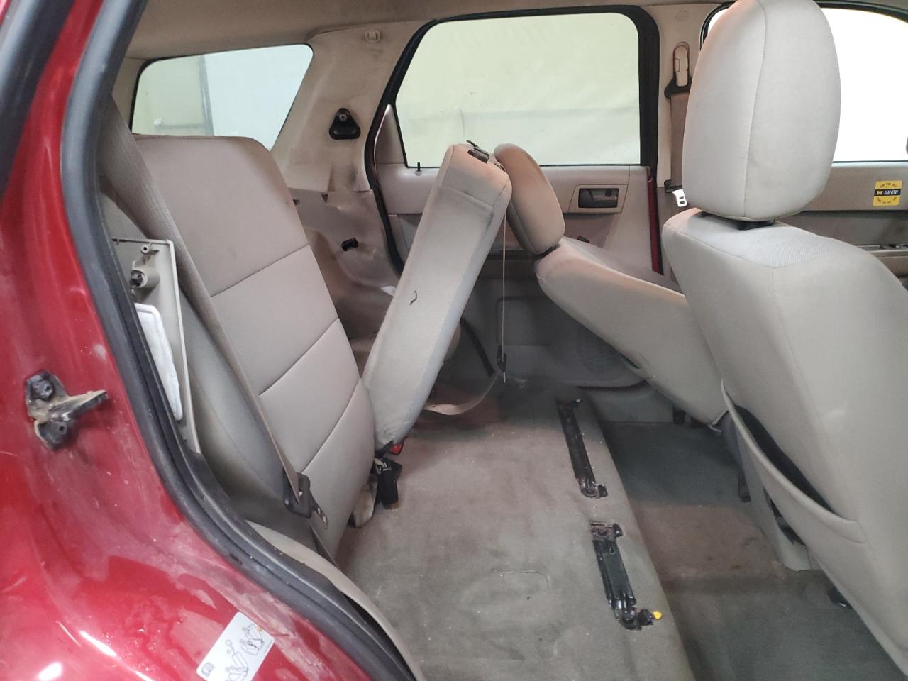 2011 Ford Escape - Image 11