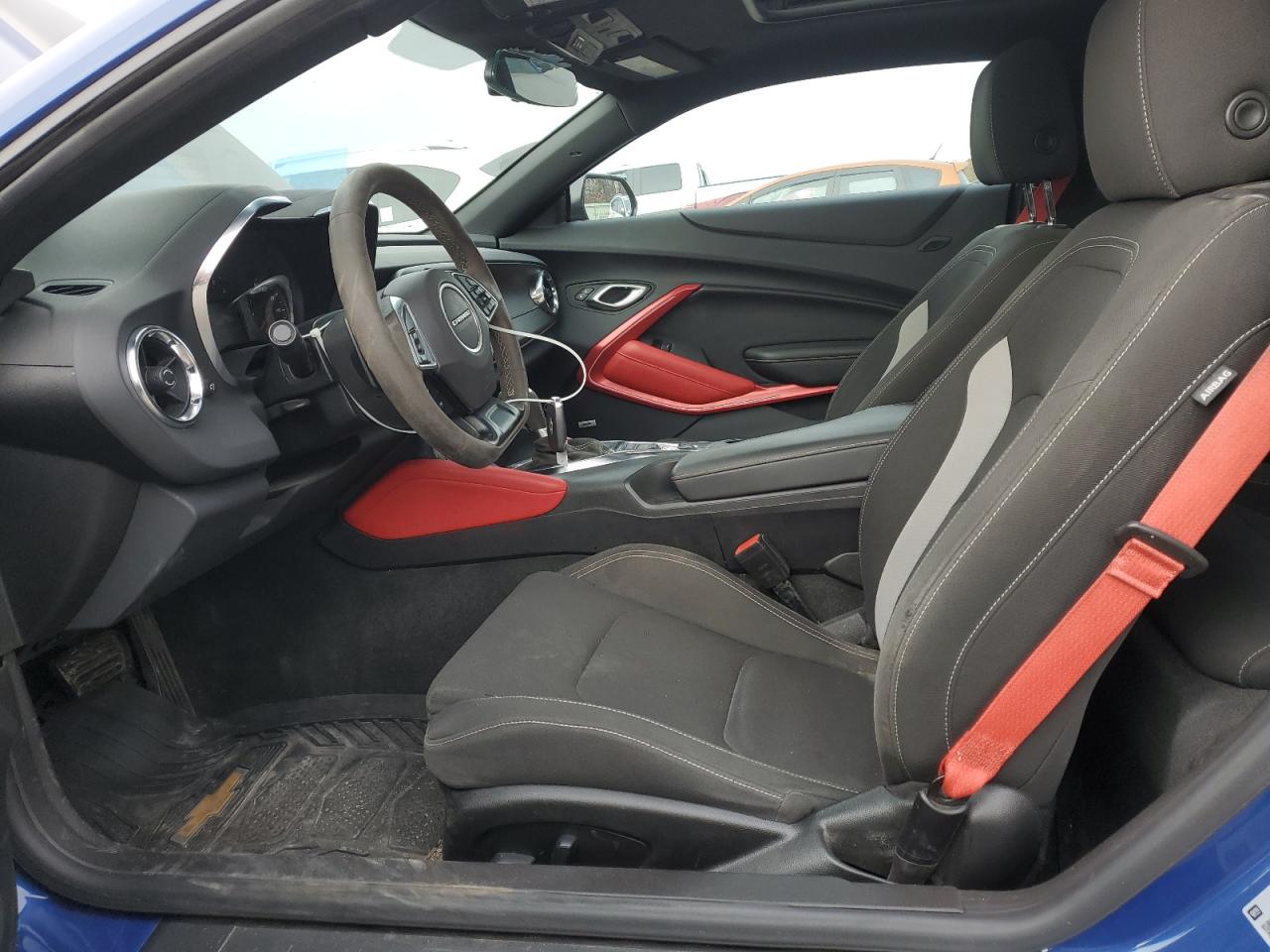2023 Chevrolet Camaro - Image 7
