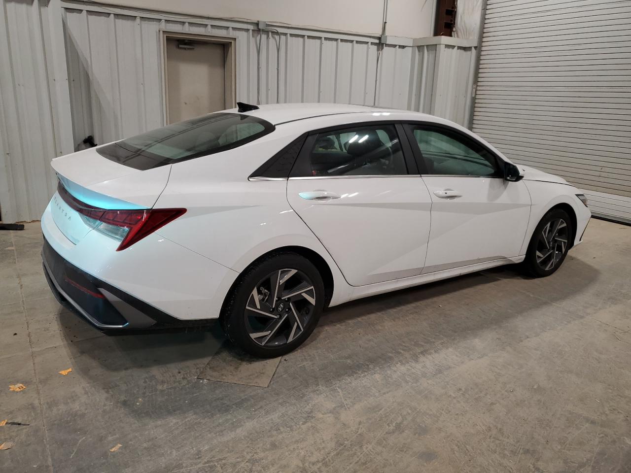 2024 Hyundai Elantra - Image 3