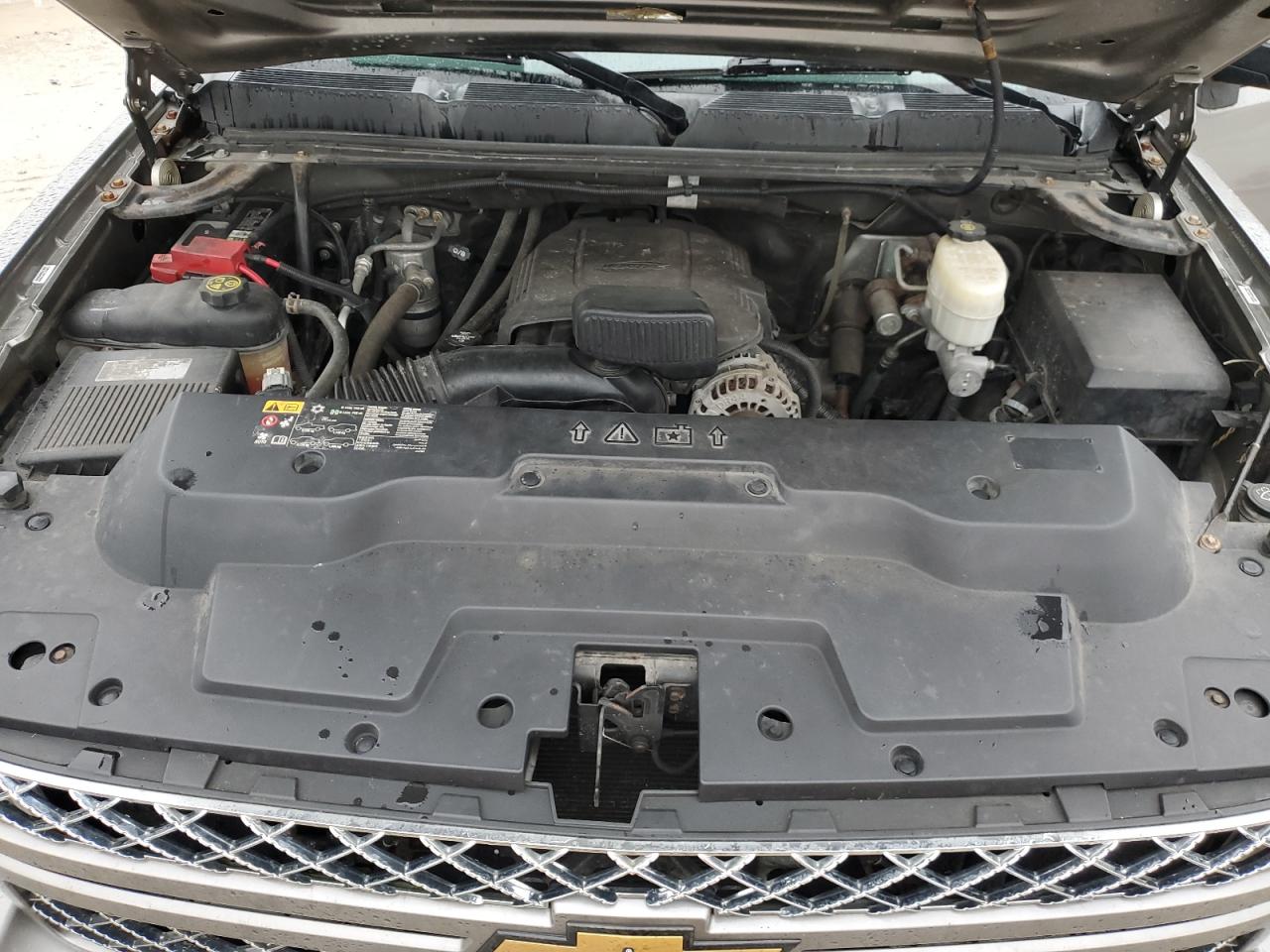2014 Chevrolet Silverado - Image 12