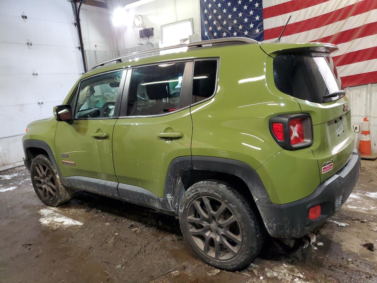 2016 Jeep Renegade - Image 2