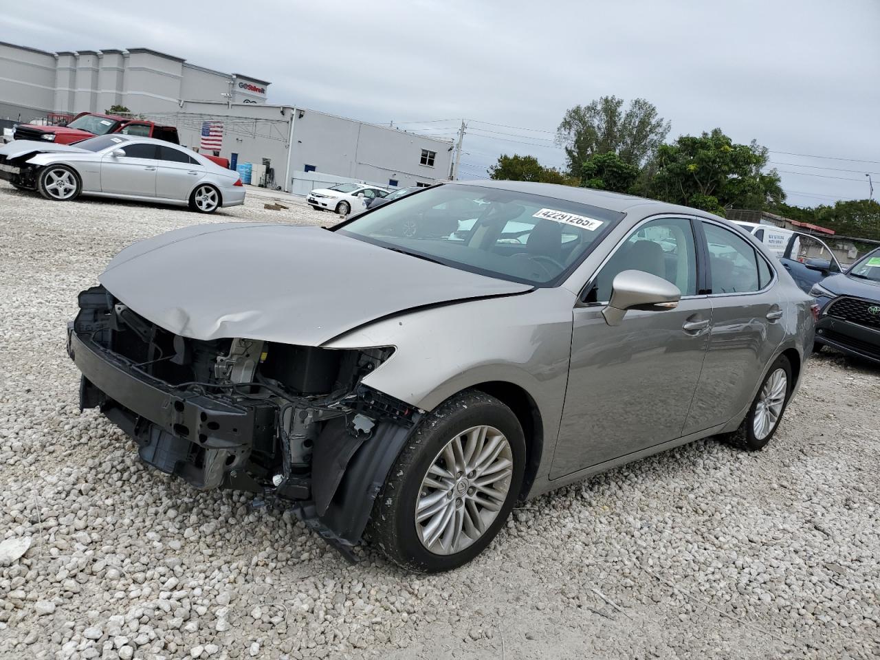 2016 Lexus ES - Image 1