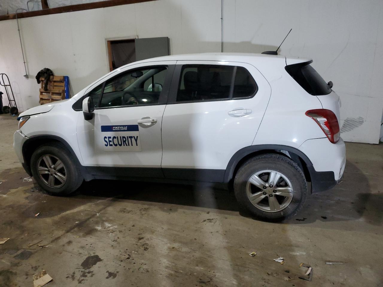 2021 Chevrolet Trax - Image 2