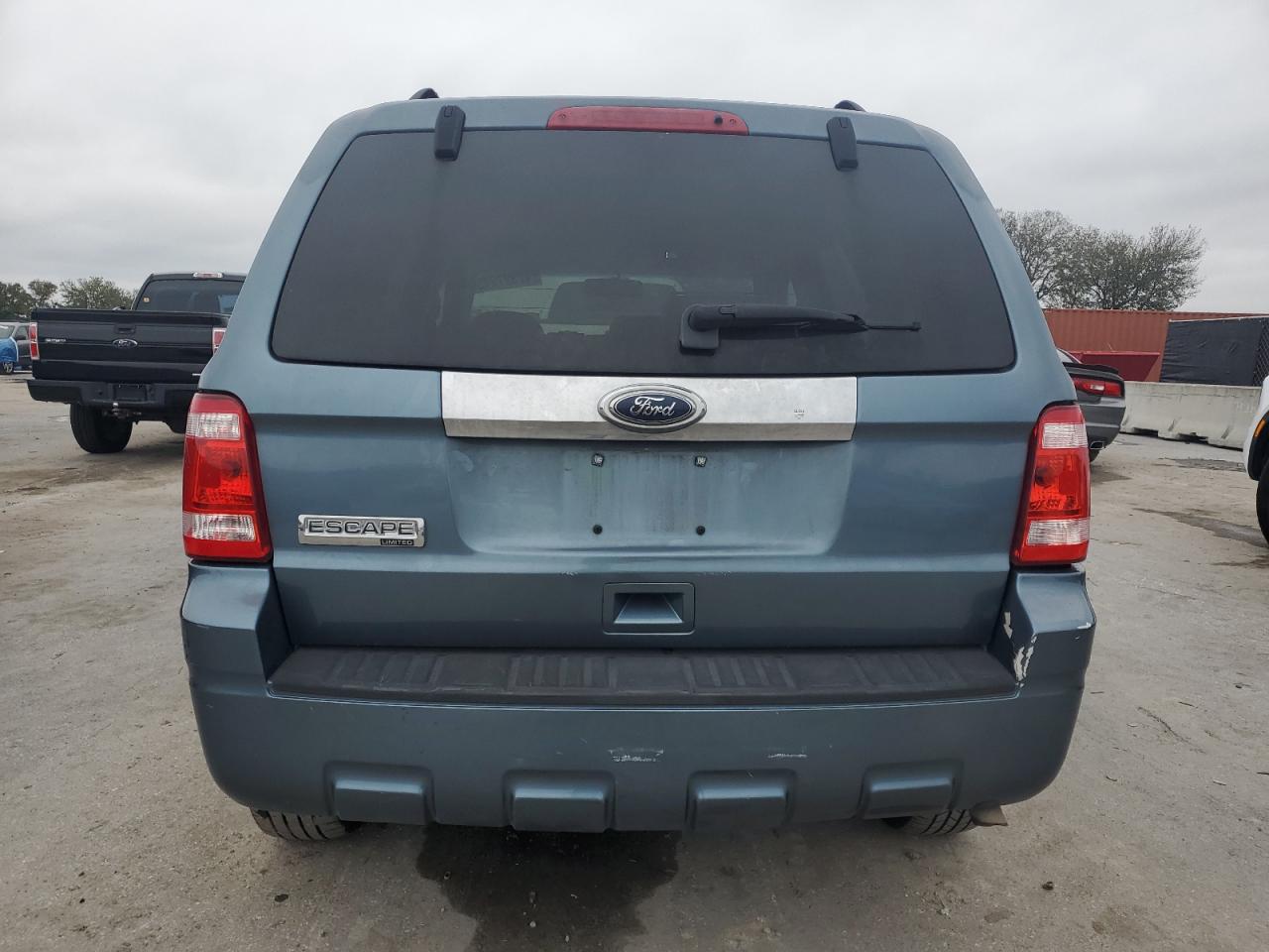 2010 Ford Escape - Image 6