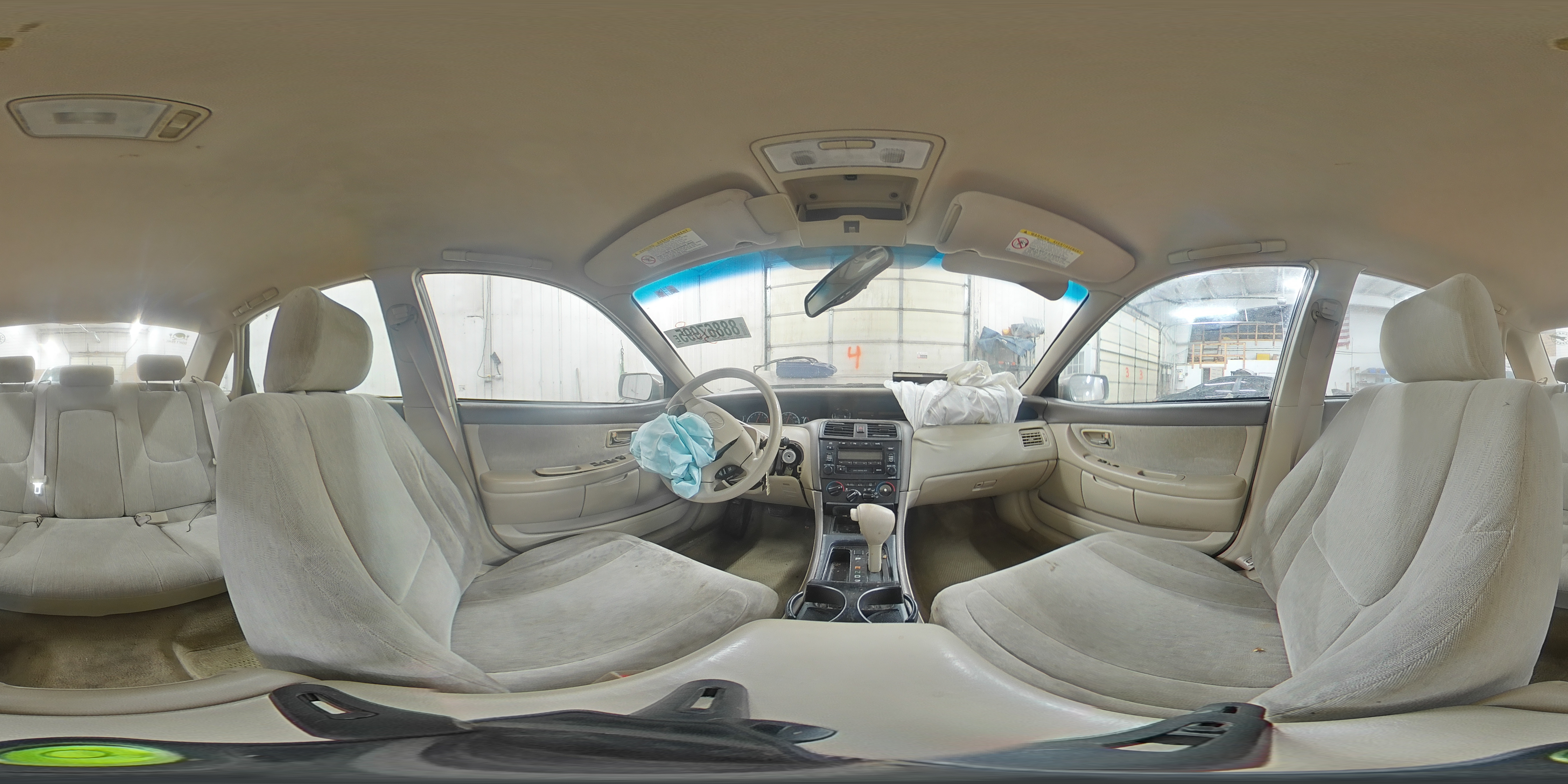 2000 Toyota Avalon - Image 12