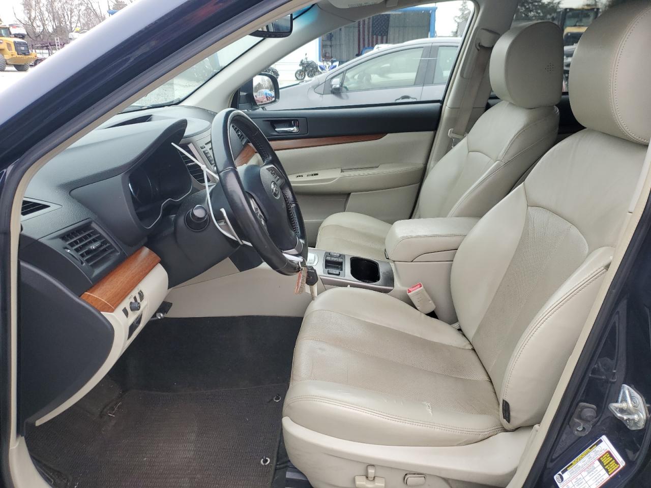 2013 Subaru Outback - Image 7