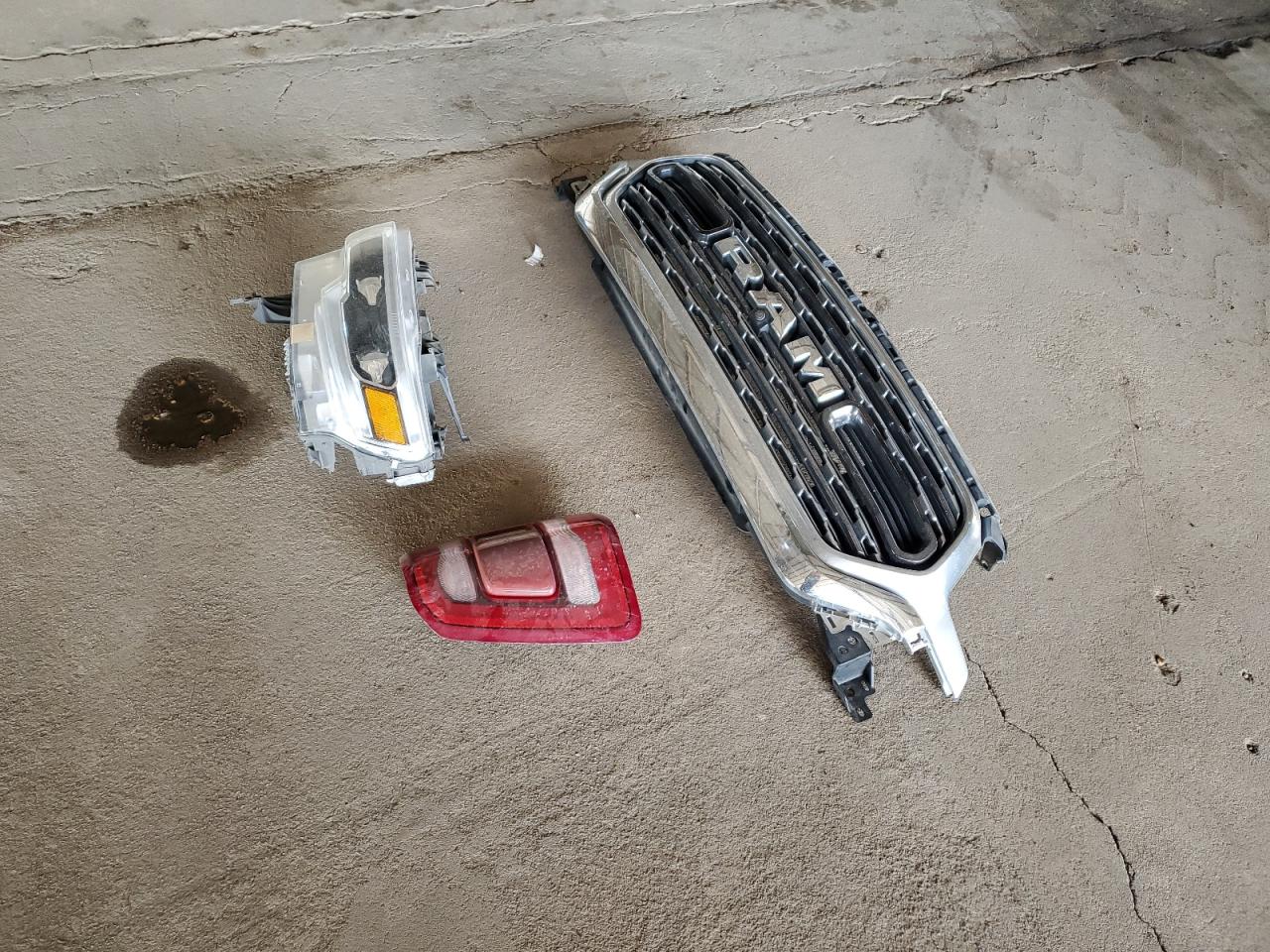 2020 RAM 1500 - Image 14