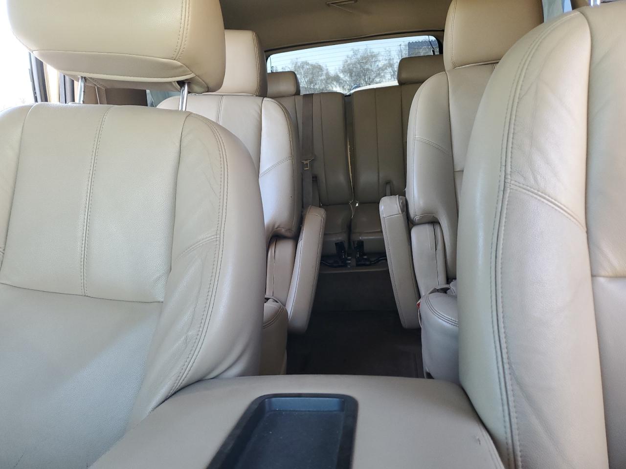 2012 GMC Yukon - Image 10