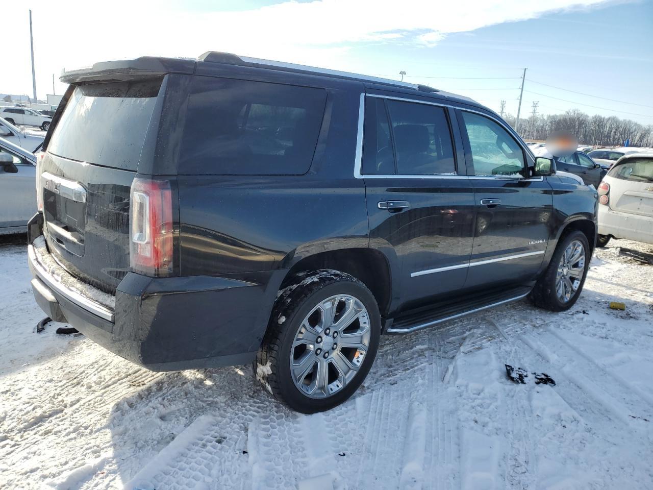 2015 GMC Yukon - Image 3