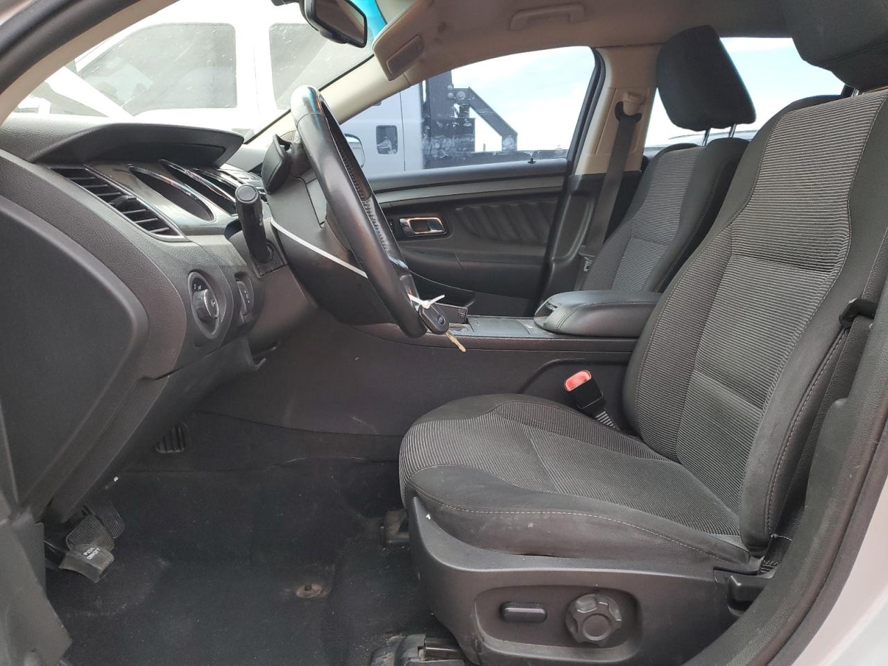 2011 Ford Taurus - Image 7