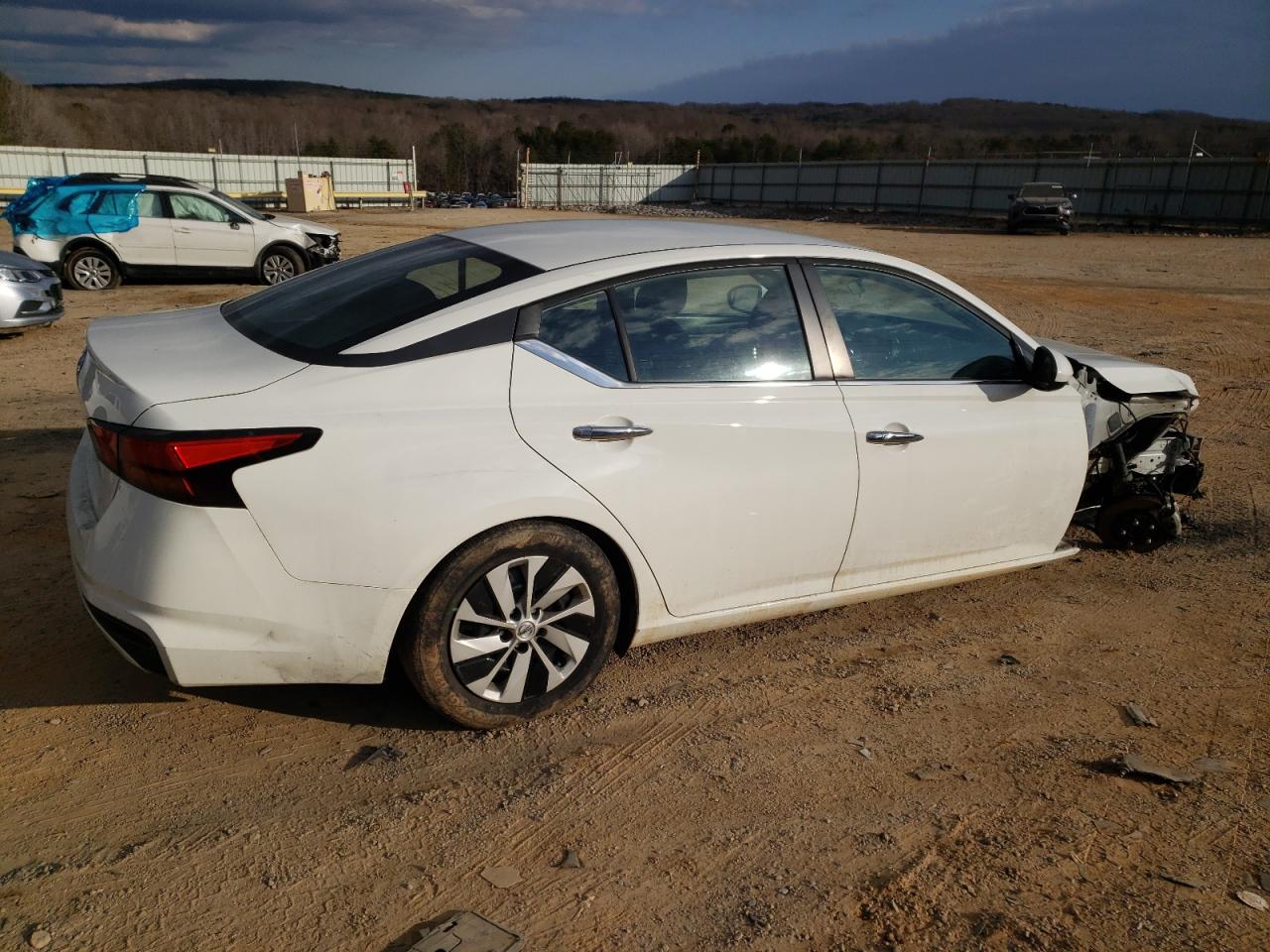 2021 Nissan Altima - Image 3
