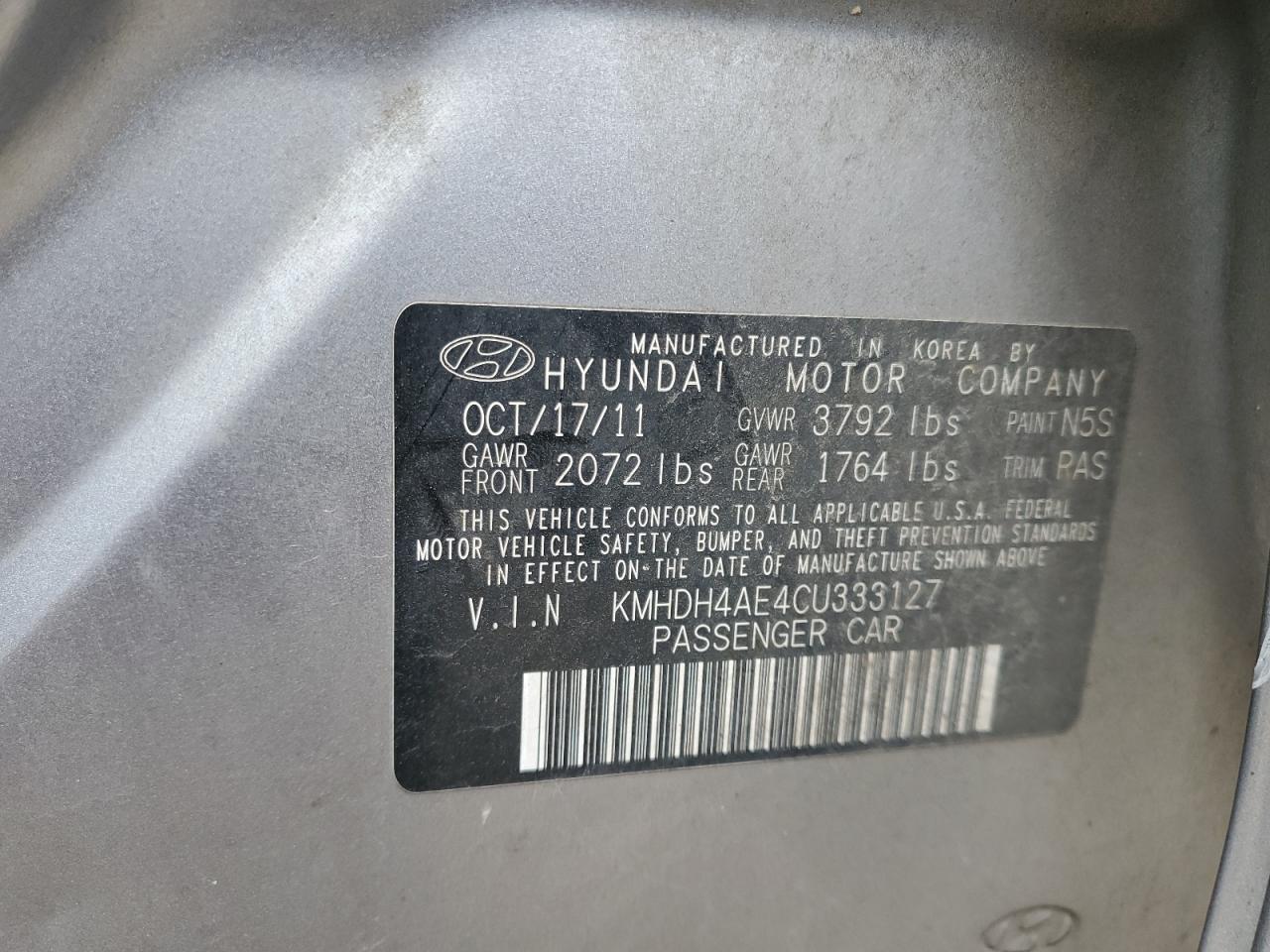 2012 Hyundai Elantra - Image 12