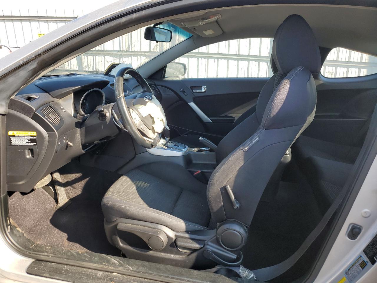 2010 Hyundai Genesis - Image 7
