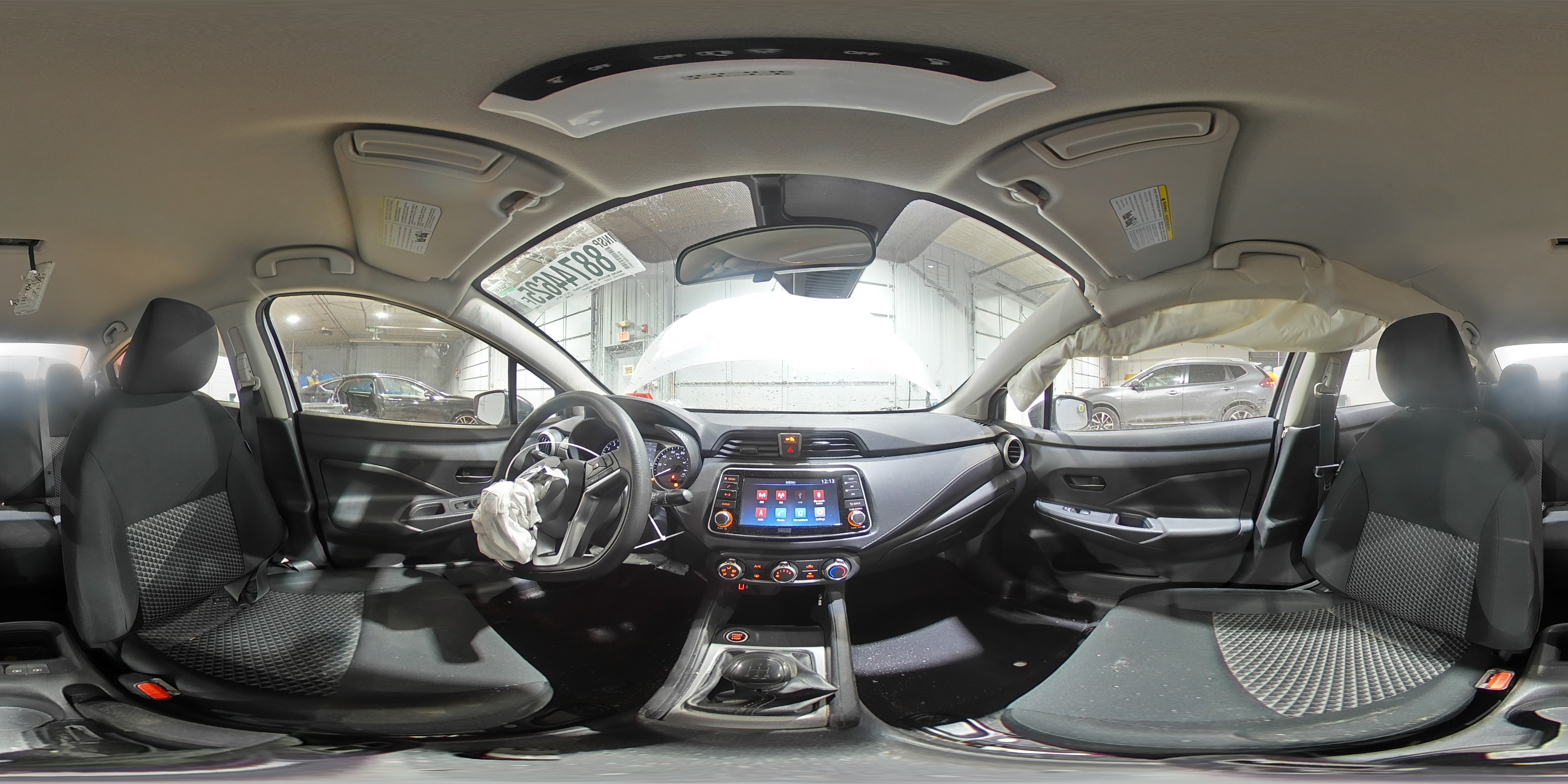 2021 Nissan Versa - Image 13