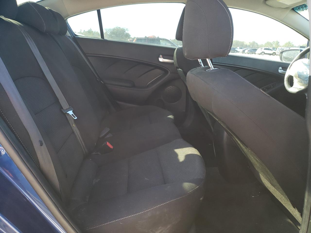 2018 Kia Forte - Image 10