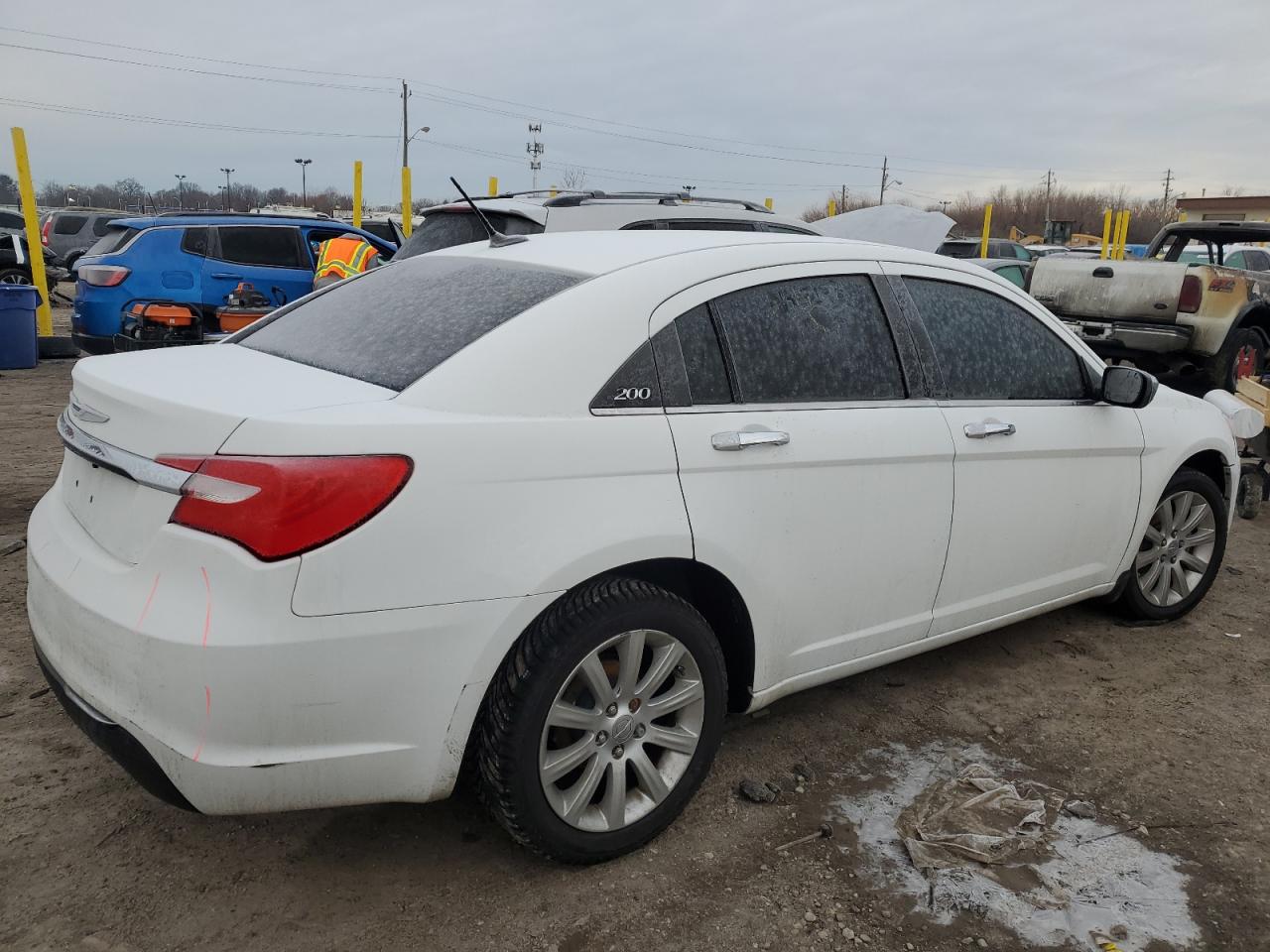 2014 Chrysler 200 - Image 3