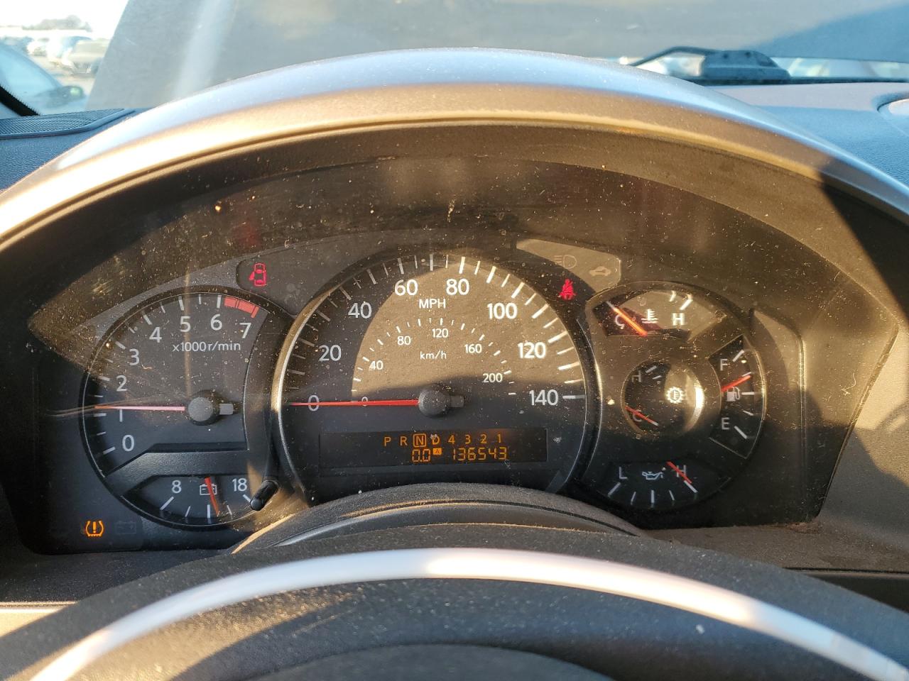 2005 Nissan Titan - Image 9