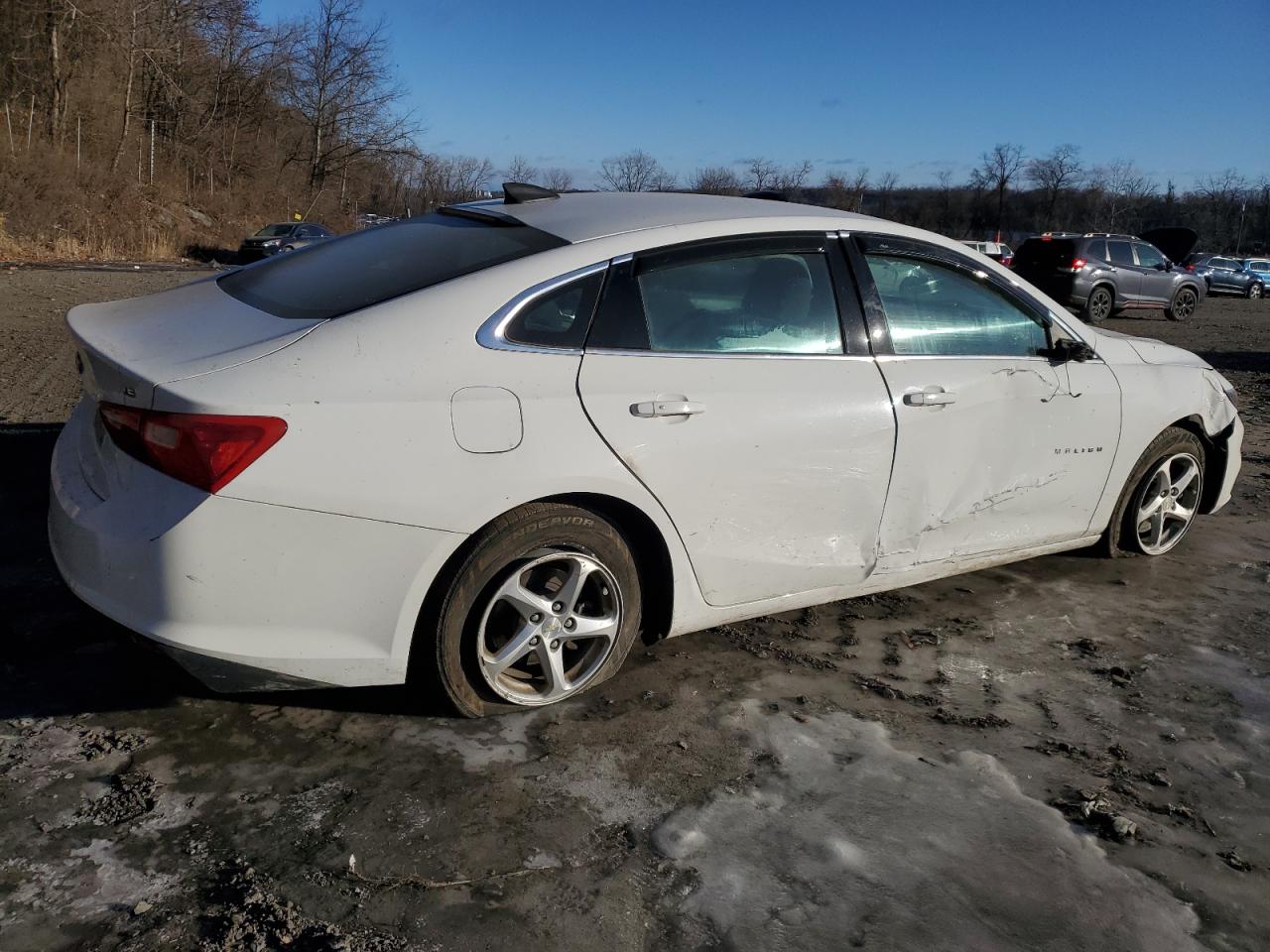 2016 Chevrolet Malibu - Image 3