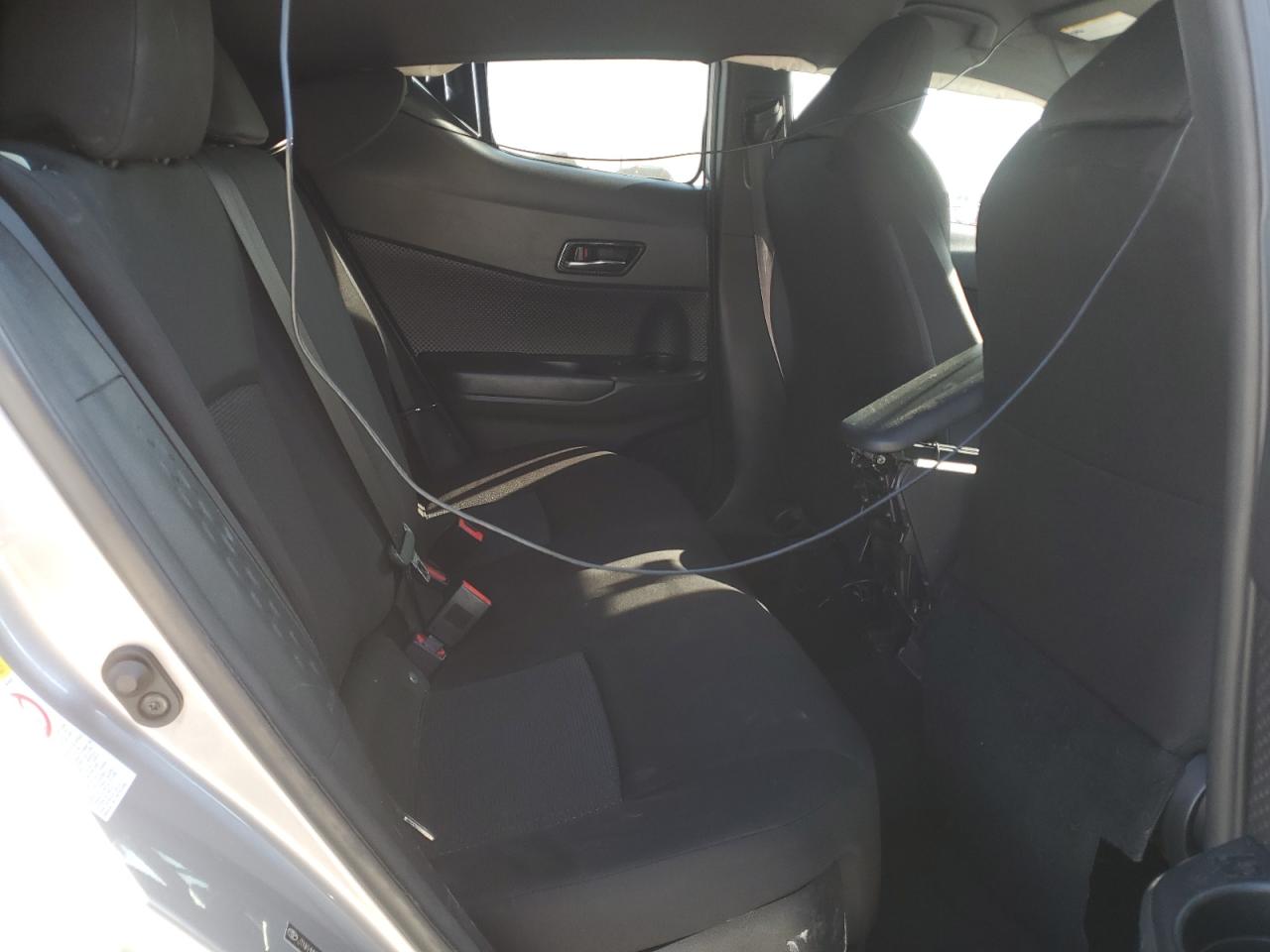 2019 Toyota C-HR - Image 10