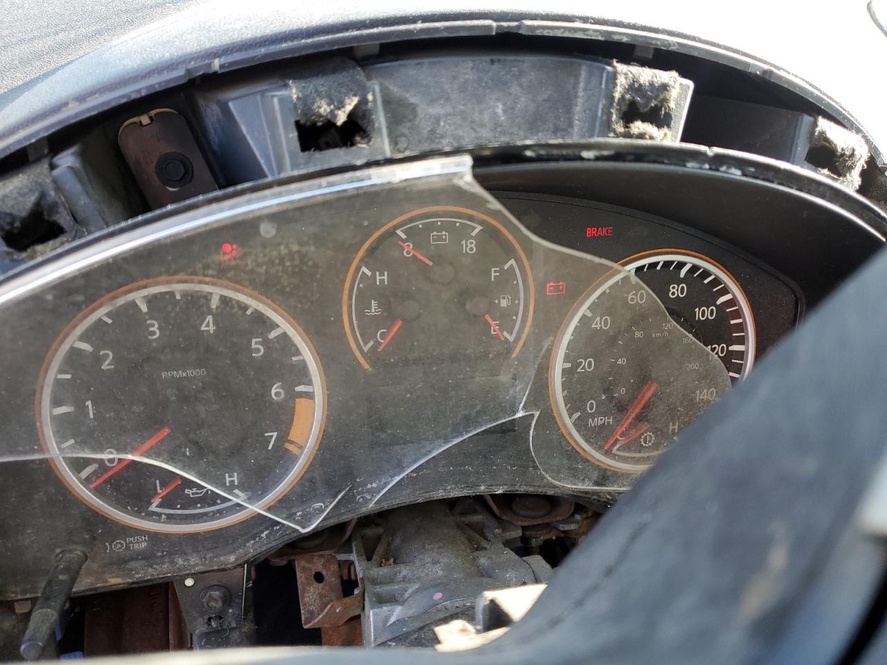 2010 Nissan Titan - Image 9