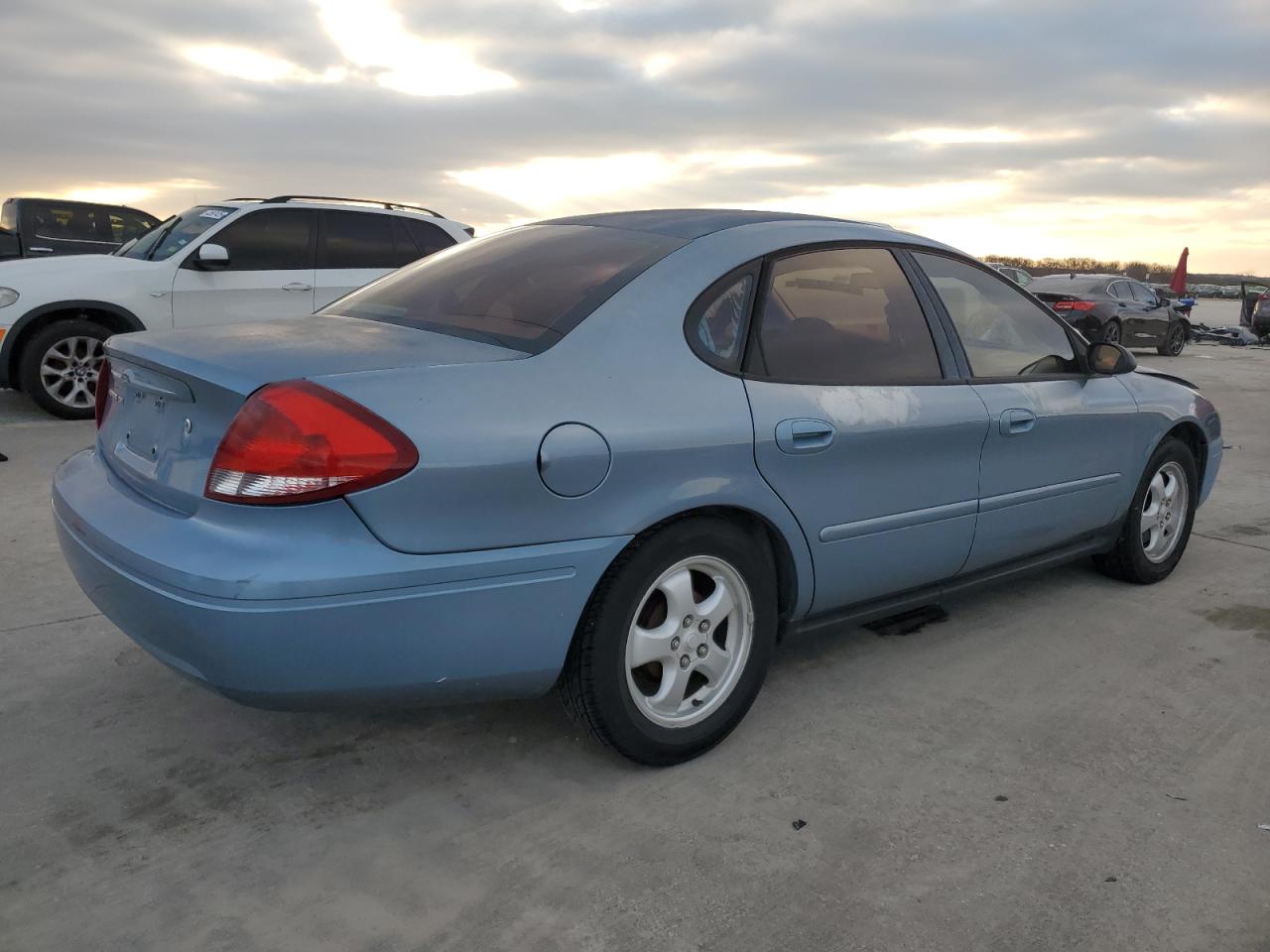 2006 Ford Taurus - Image 3