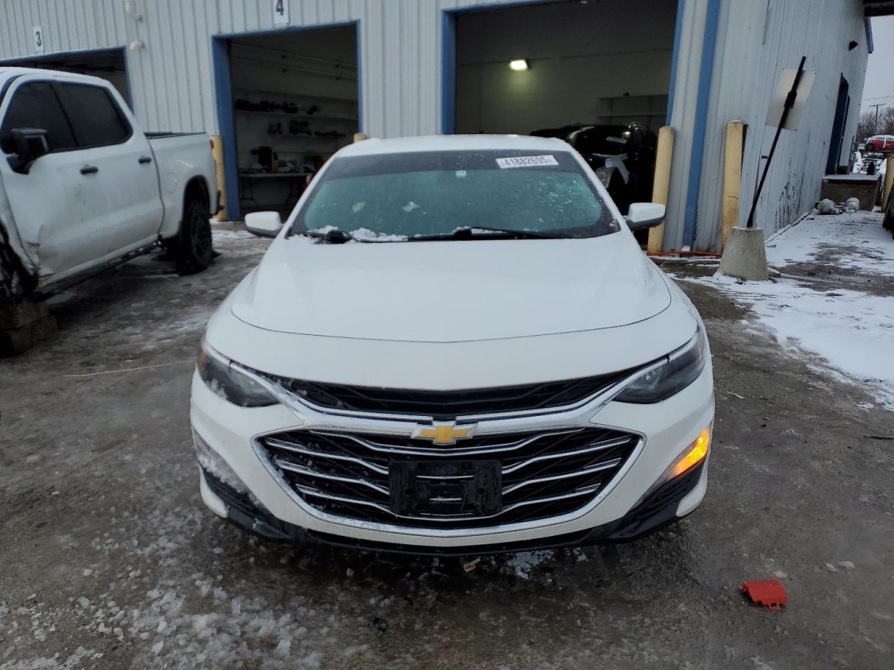 2019 Chevrolet Malibu - Image 5