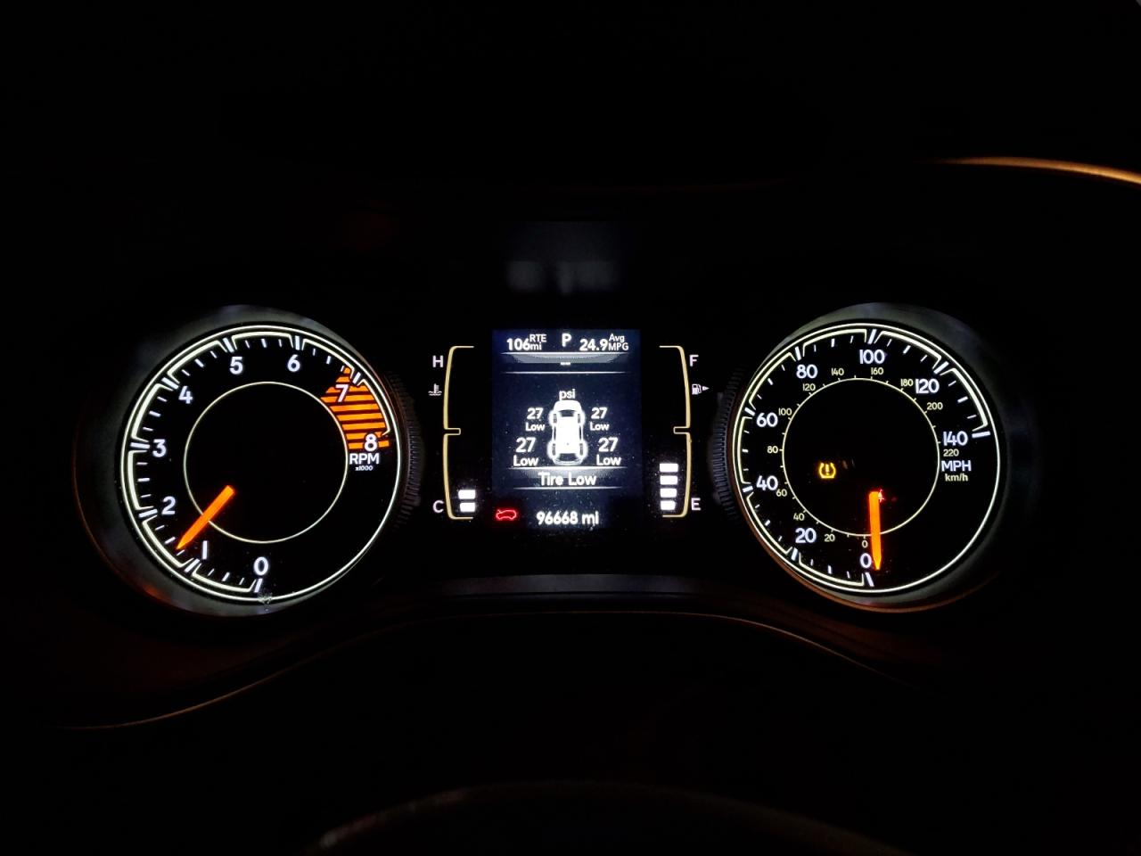 2019 Jeep Grand Cherokee - Image 9