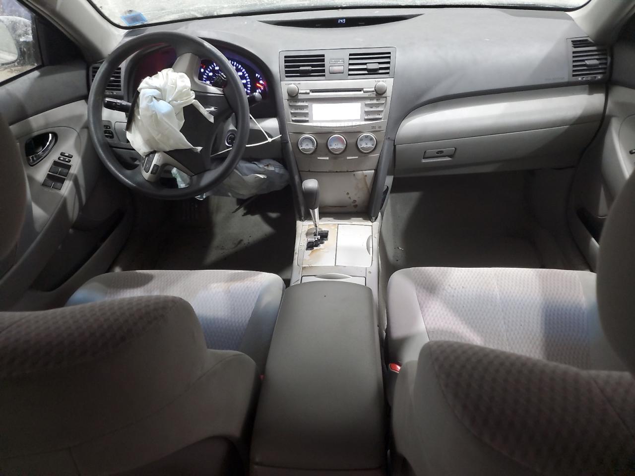 2010 Toyota Camry - Image 8
