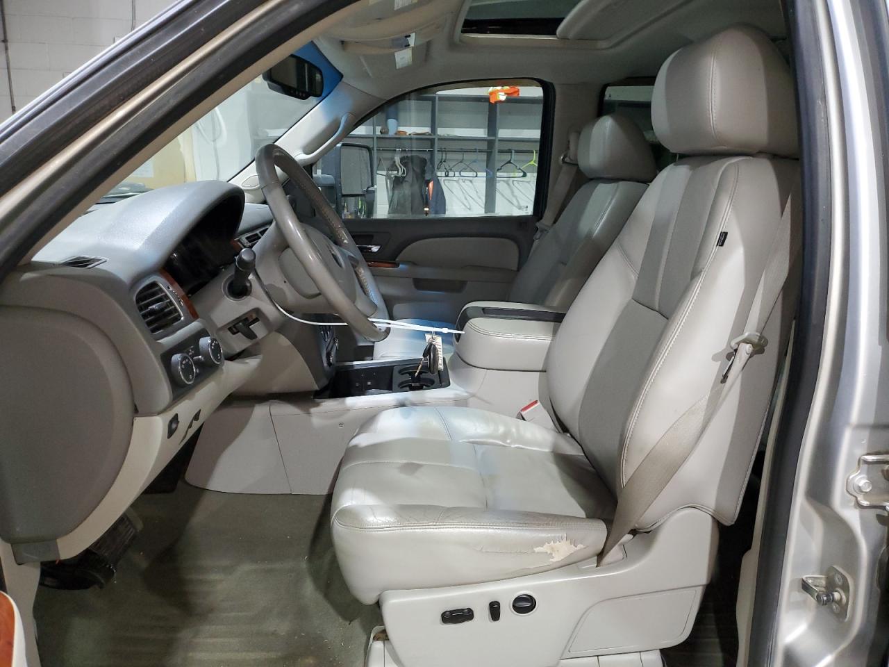 2011 GMC Sierra - Image 7