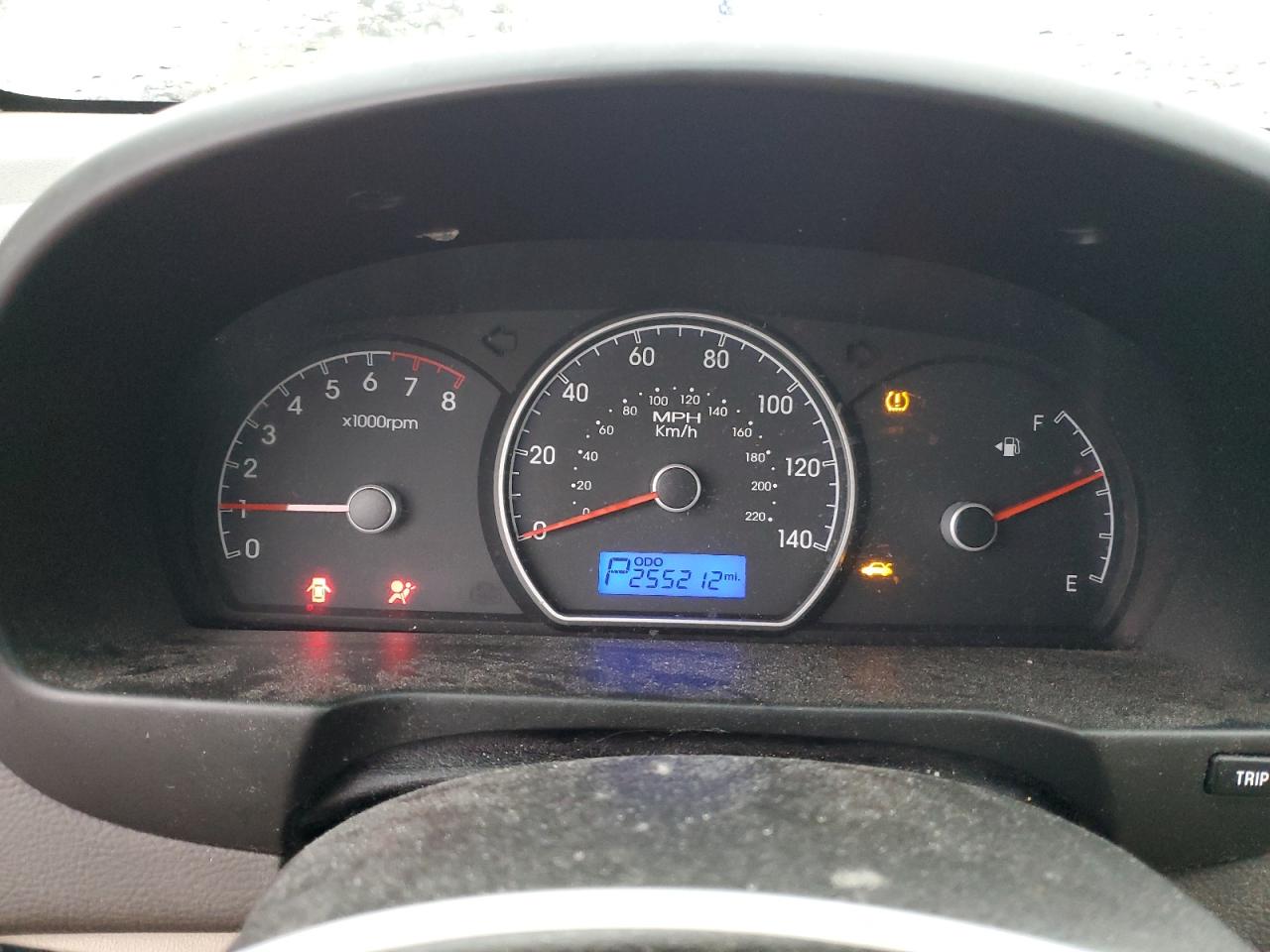 2010 Hyundai Elantra - Image 9