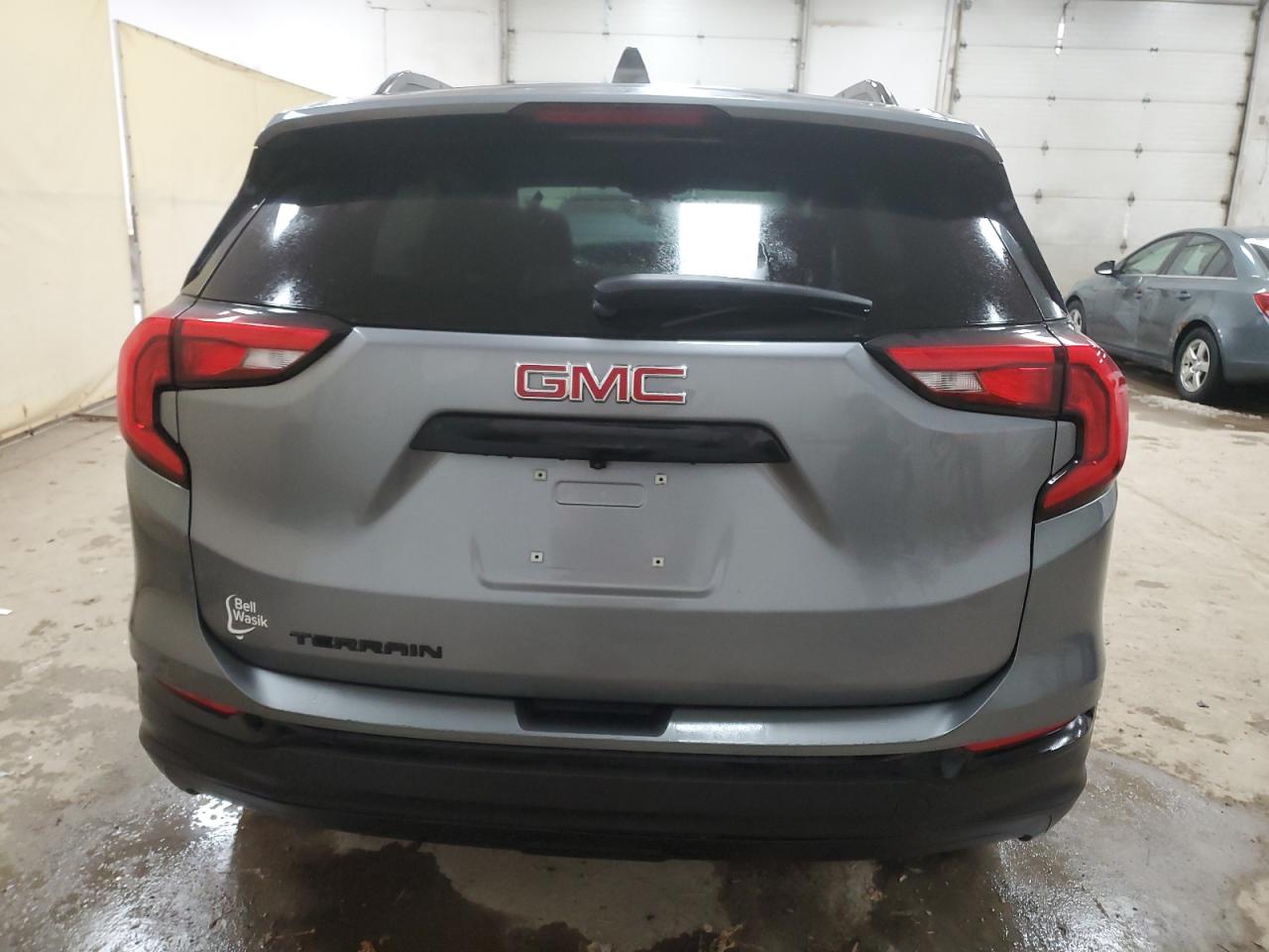 2020 GMC Terrain - Image 6