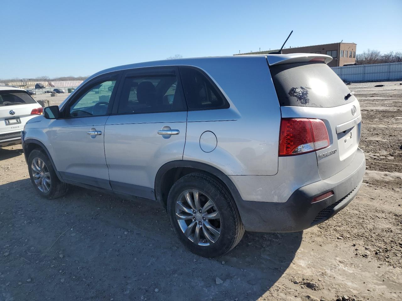 2011 Kia Sorento - Image 2