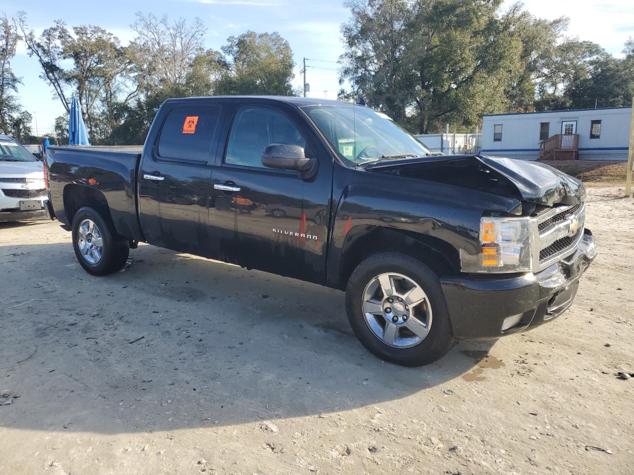 2011 Chevrolet Silverado - Image 4
