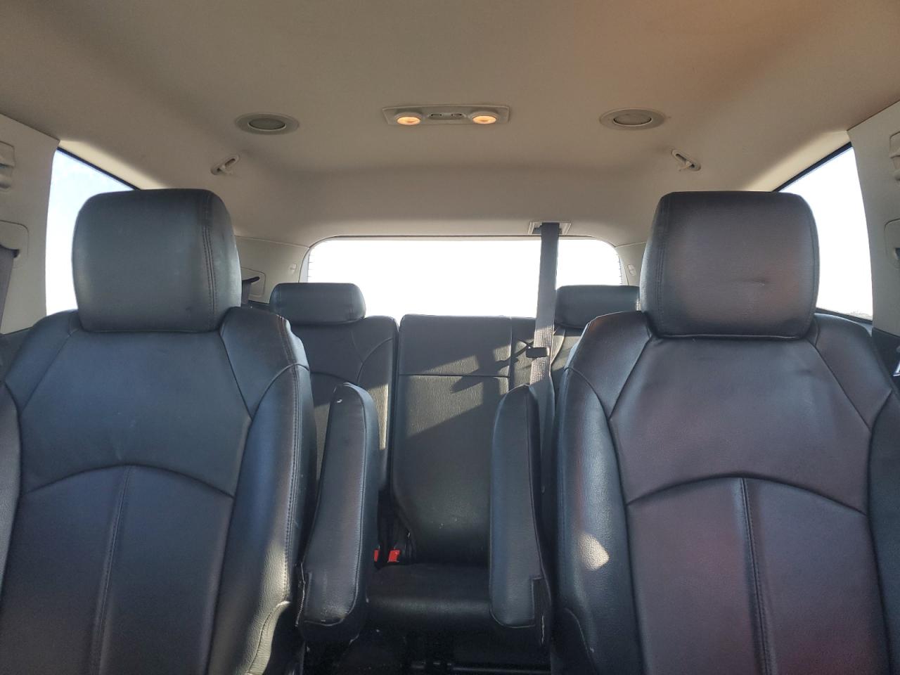 2013 Chevrolet Traverse - Image 10